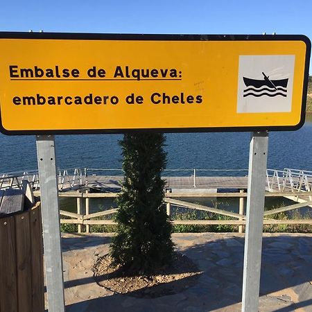 Hostal Rural La Casa Verde Cheles Екстер'єр фото