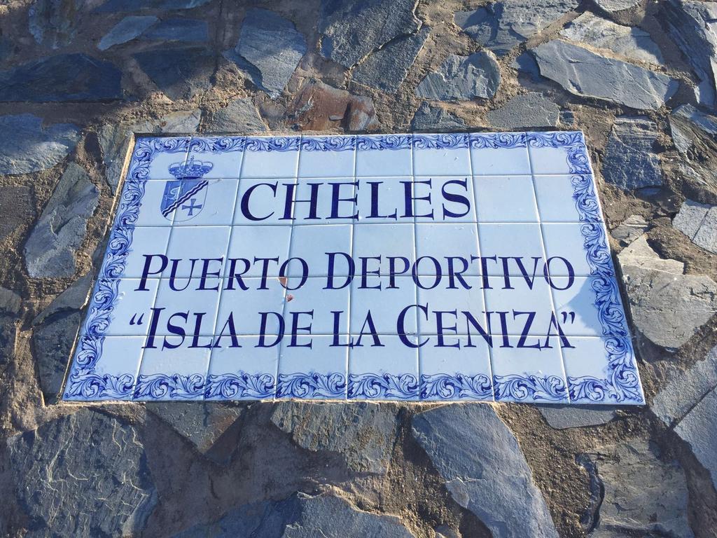 Hostal Rural La Casa Verde Cheles Екстер'єр фото