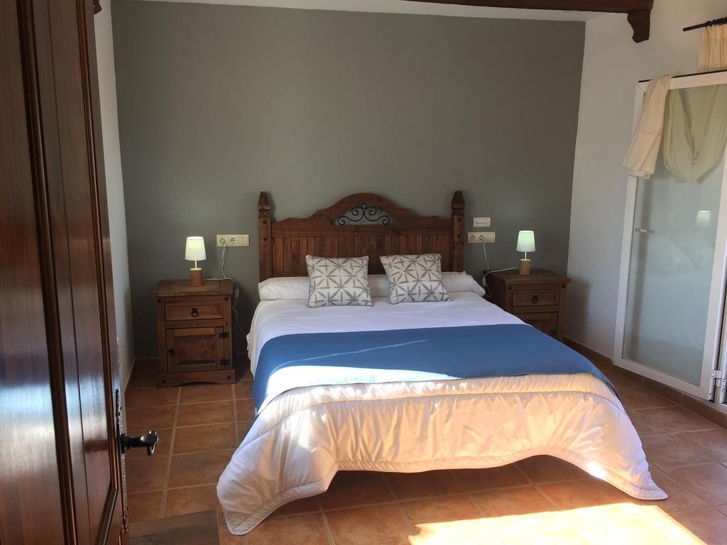 Hostal Rural La Casa Verde Cheles Екстер'єр фото